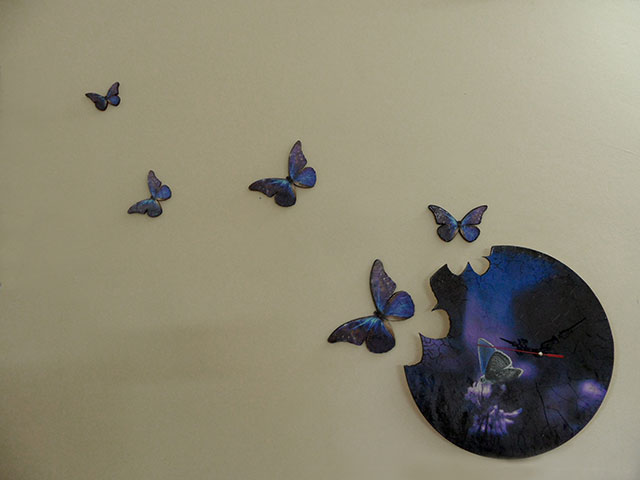 Создаем красивые часы с декором «Бабочки»: Мастер-Классы в журнале Ярмарки Мастеров